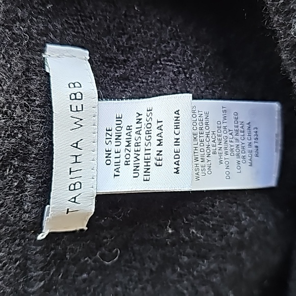 369 Tabitha Webb Sweater - Picture 3 of 4